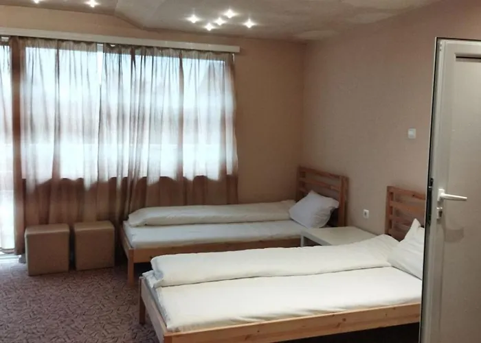 за гости деметра ゲストハウス *