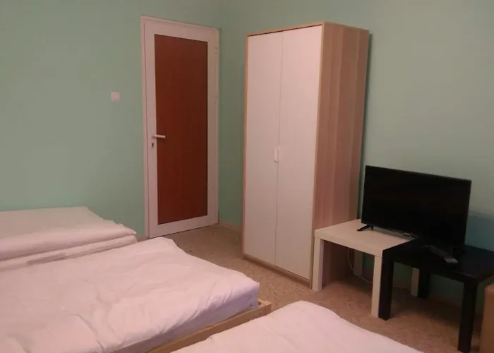 ゲストハウス за гости деметра *